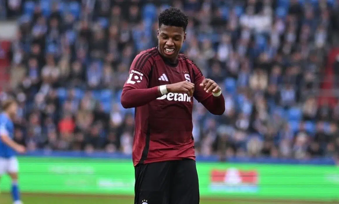 (VIDEO) ¡A colocar! Jhon Mercado marcó un golazo con el Sparta Praga