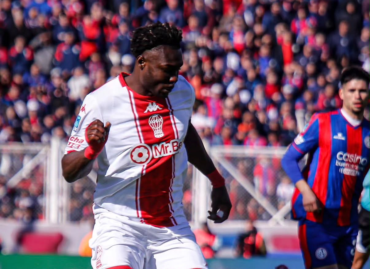 Diego Martínez se rinde ante Jordy Caicedo: “Se ha vuelto un jugador muy determinante”